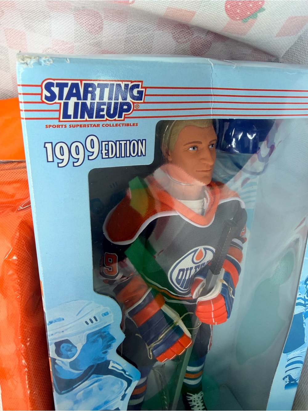 Vintage 1999 12” Wayne Gretzky Edmonton Oilers Action Figure